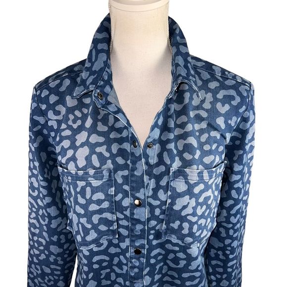 G.I.L.I. Cheetah Print Denim Button Front Shirt Small - Picture 4 of 10